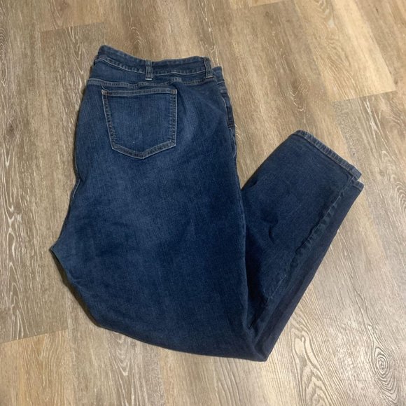 Torrid / 24 / Curvy Skinny Jeans - Picture 14 of 14